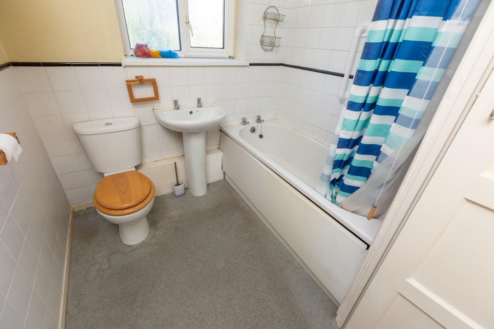Heathwood Road, West Cross, Swansea, SA3 5JF